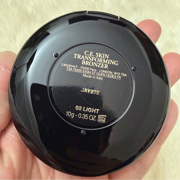 Lancôme Teint Idole Ultra Wear C.E. Skin Transforming Bronzer 02 light - Picture 3 of 3
